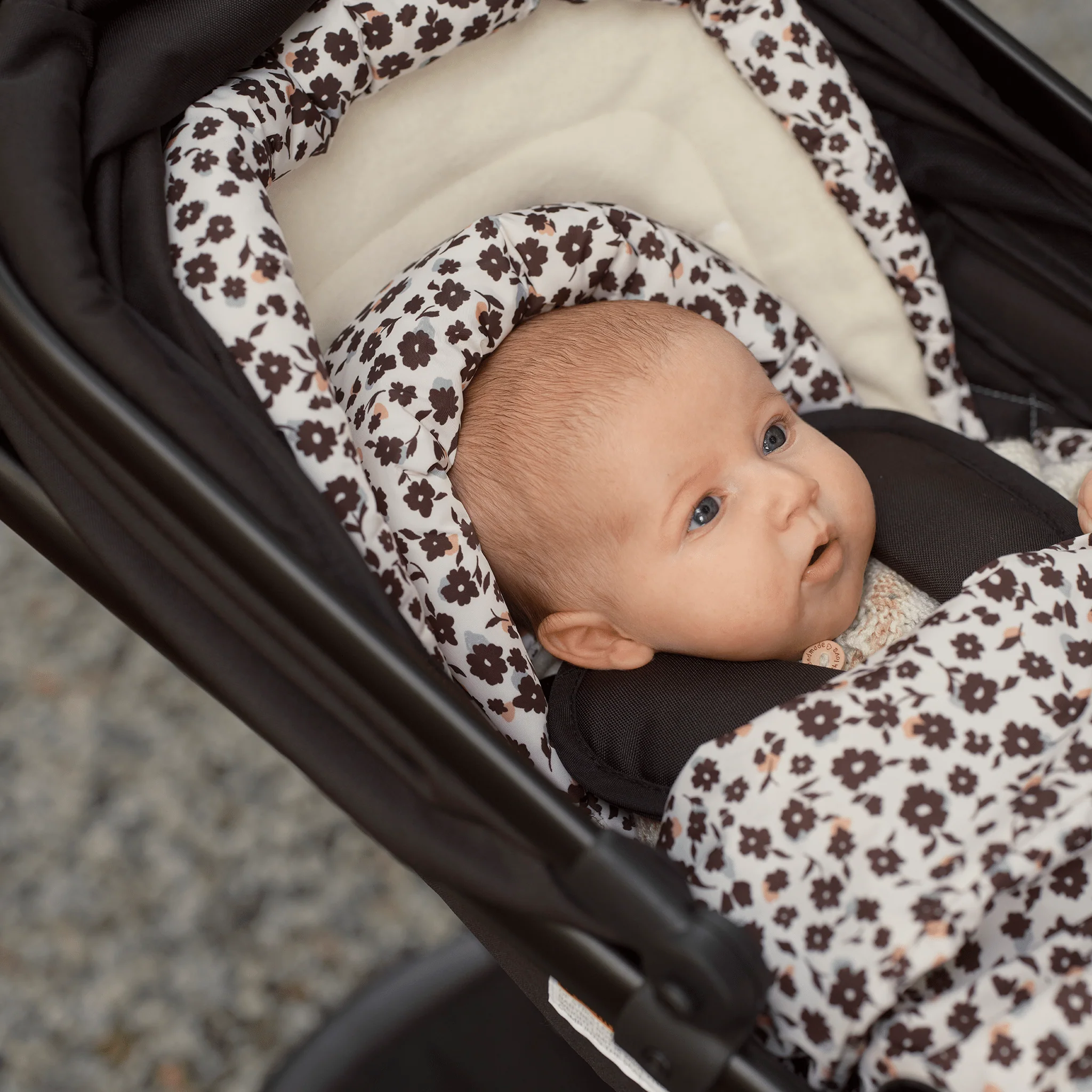 4-in-1 Convertible Footmuff – Ditsy Floral - Image 6
