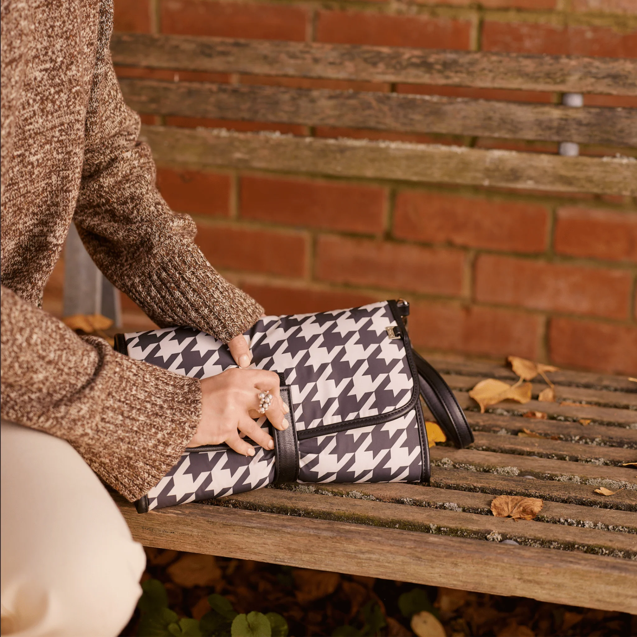 Change Mat Clutch - Houndstooth - Image 3
