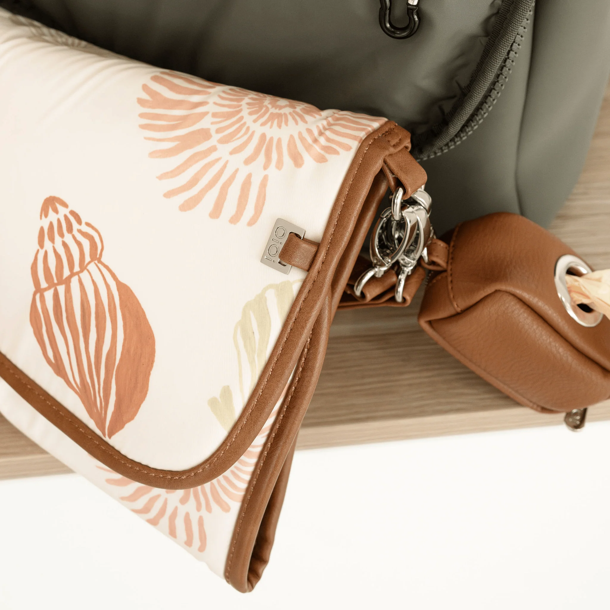 Change Mat Clutch - Seashells - Image 7