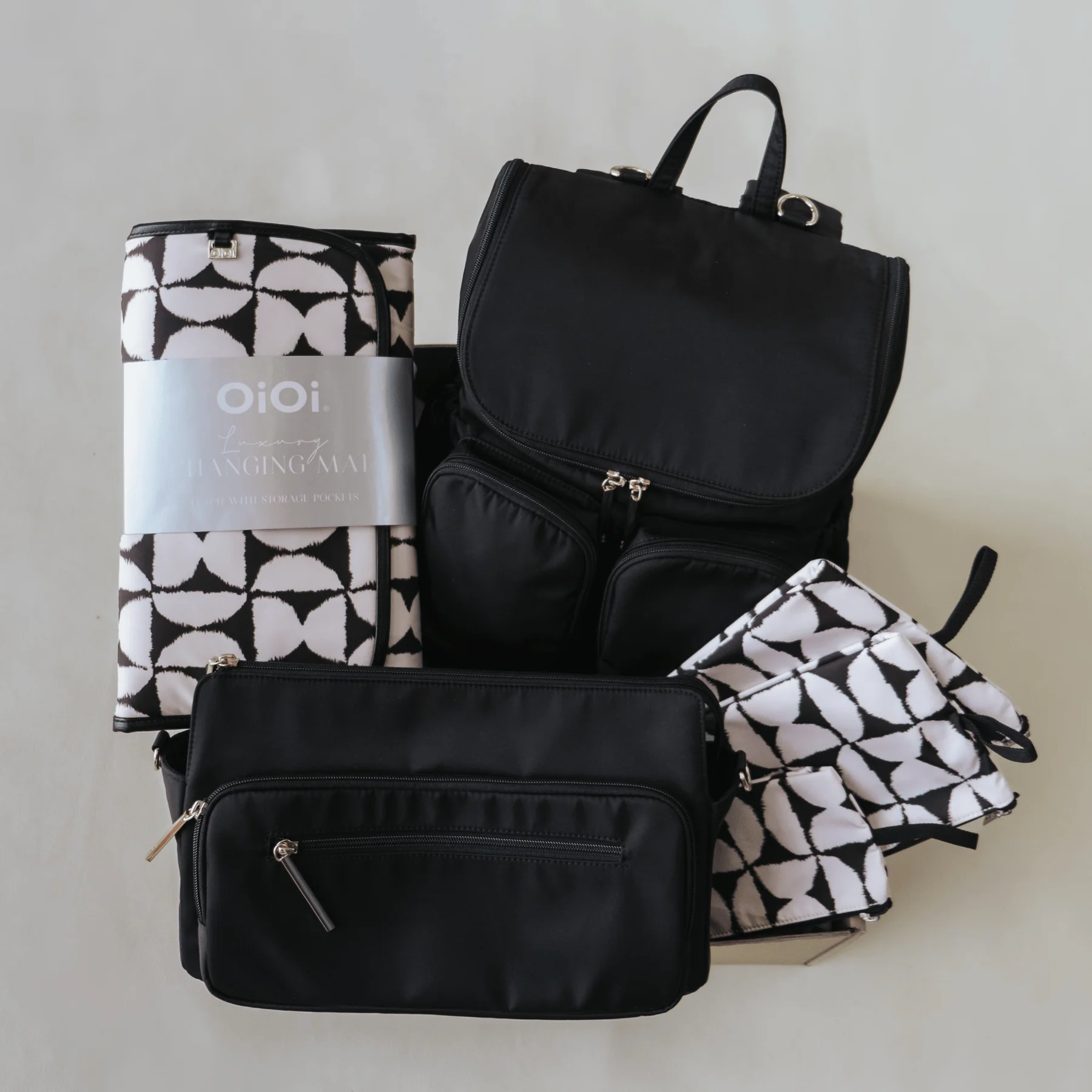 First Time Parent Nappy Bag Bundle - Black Nylon & Hourglass - Image 7
