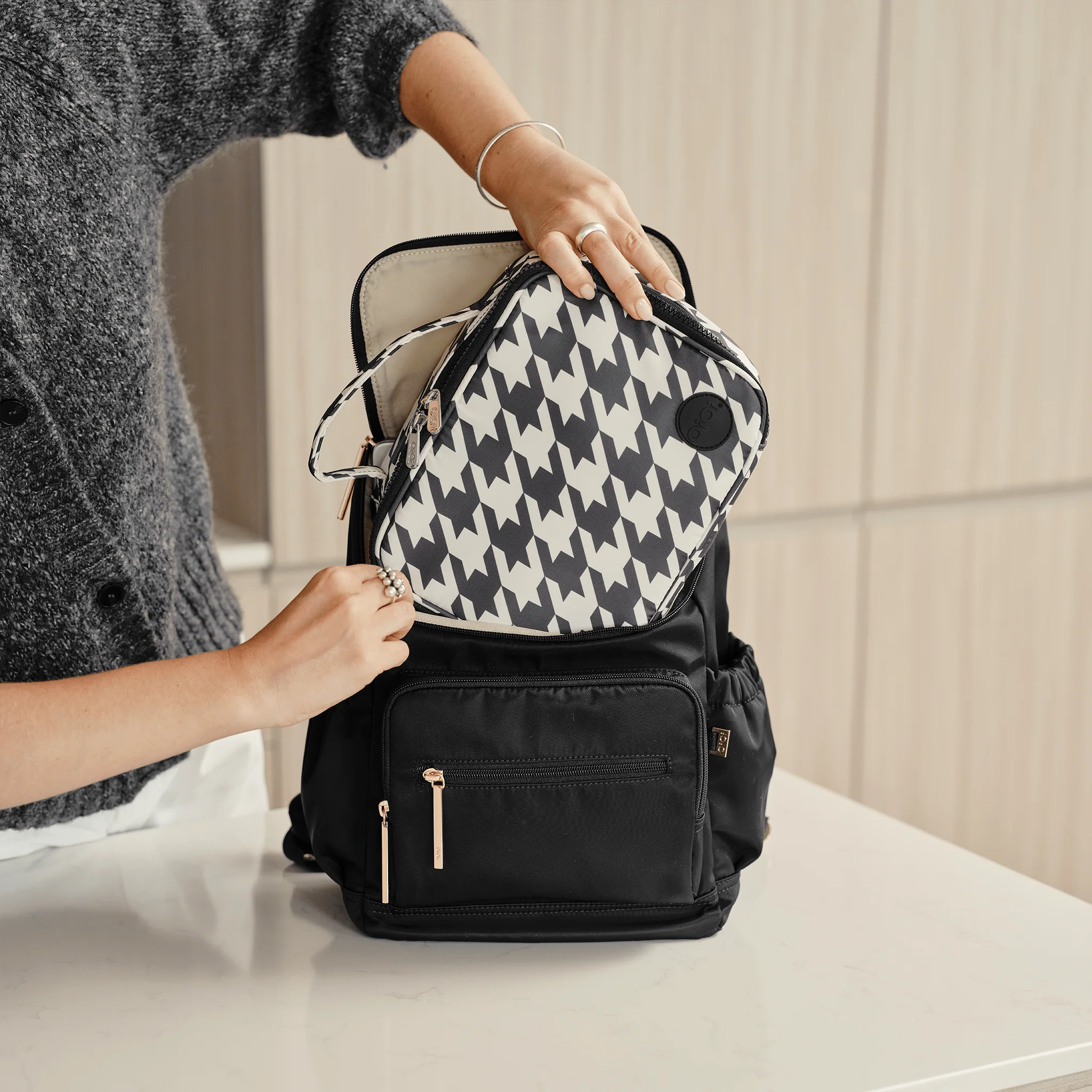 Mini Insulated Lunch Bag/Pumping Bag - Houndstooth - Image 4