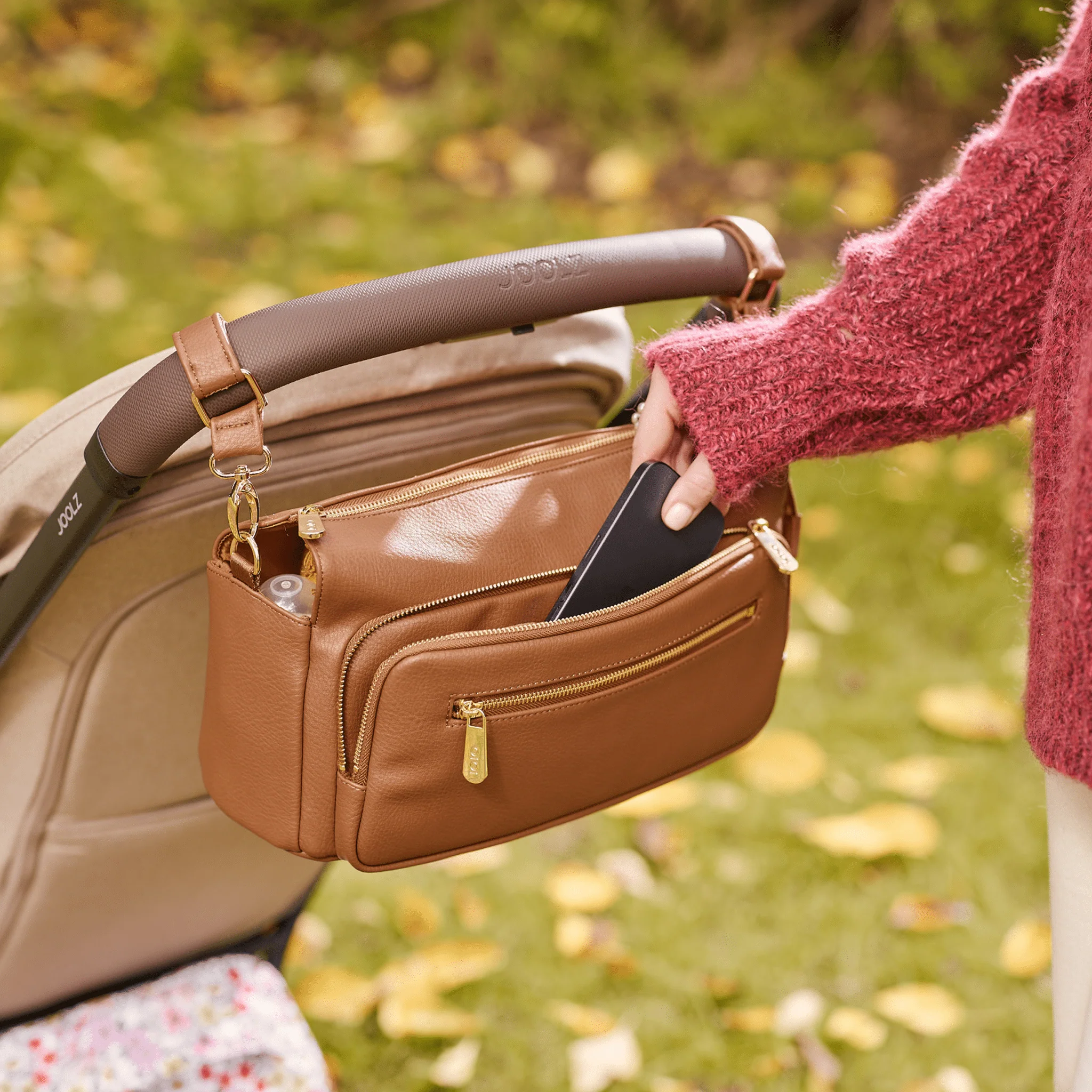 Multitasker Pram Caddy 2.0 - Chestnut Brown Vegan Leather - Image 4