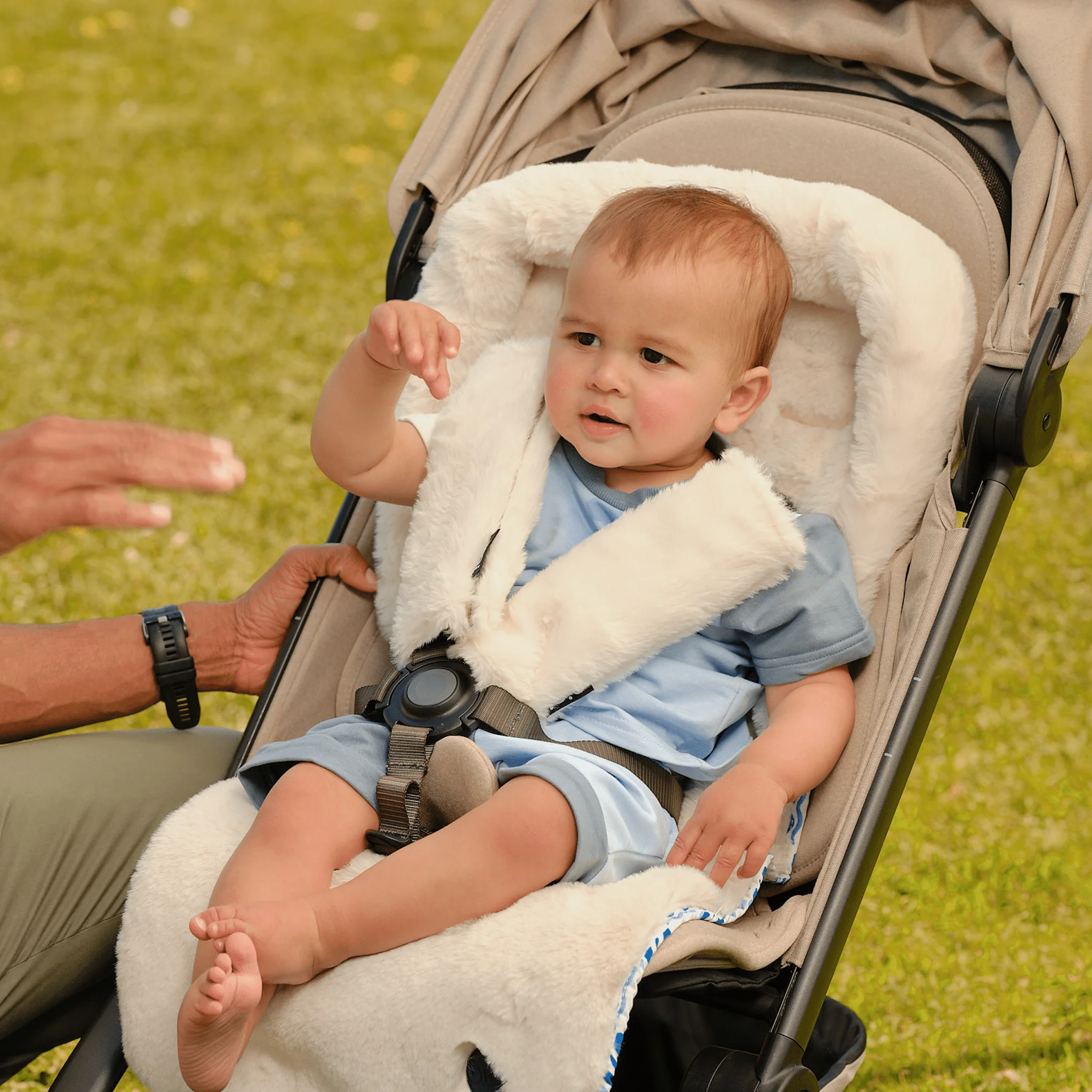 Reversible Pram Harness Cover Set - Coastline/Faux Fur - Image 5
